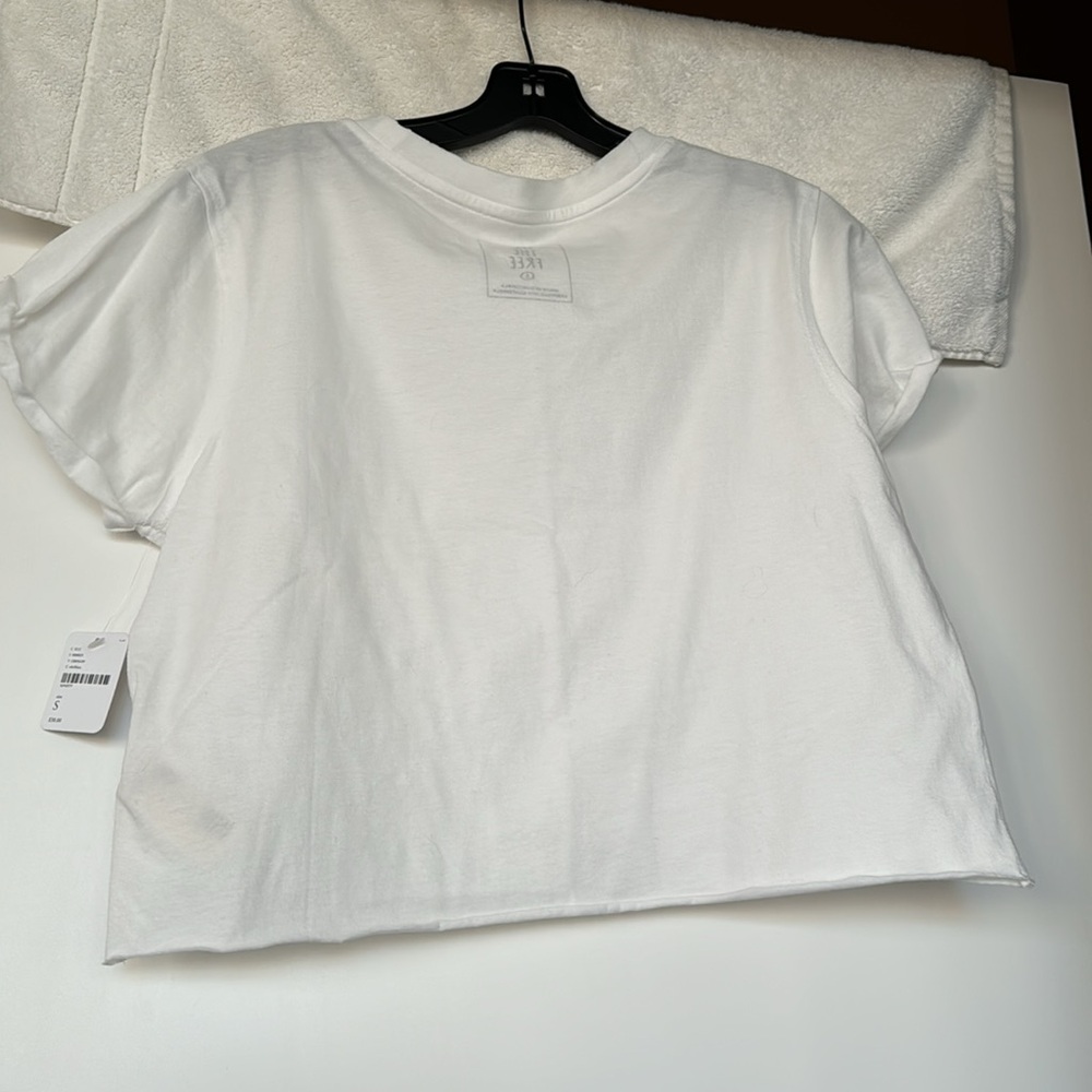 Free People crop tee - Picture 2 of 2